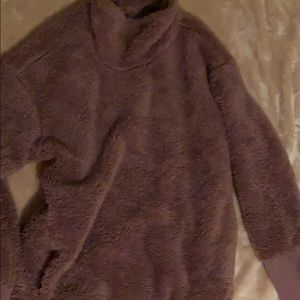 RBX fuzzy pullover